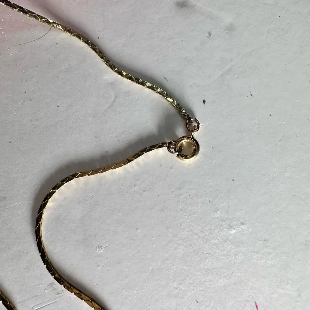 Opalesque and pearl necklace